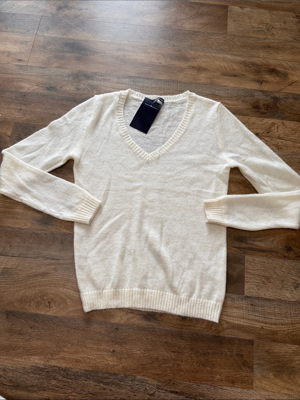 Brandy Melville V-neck sweater